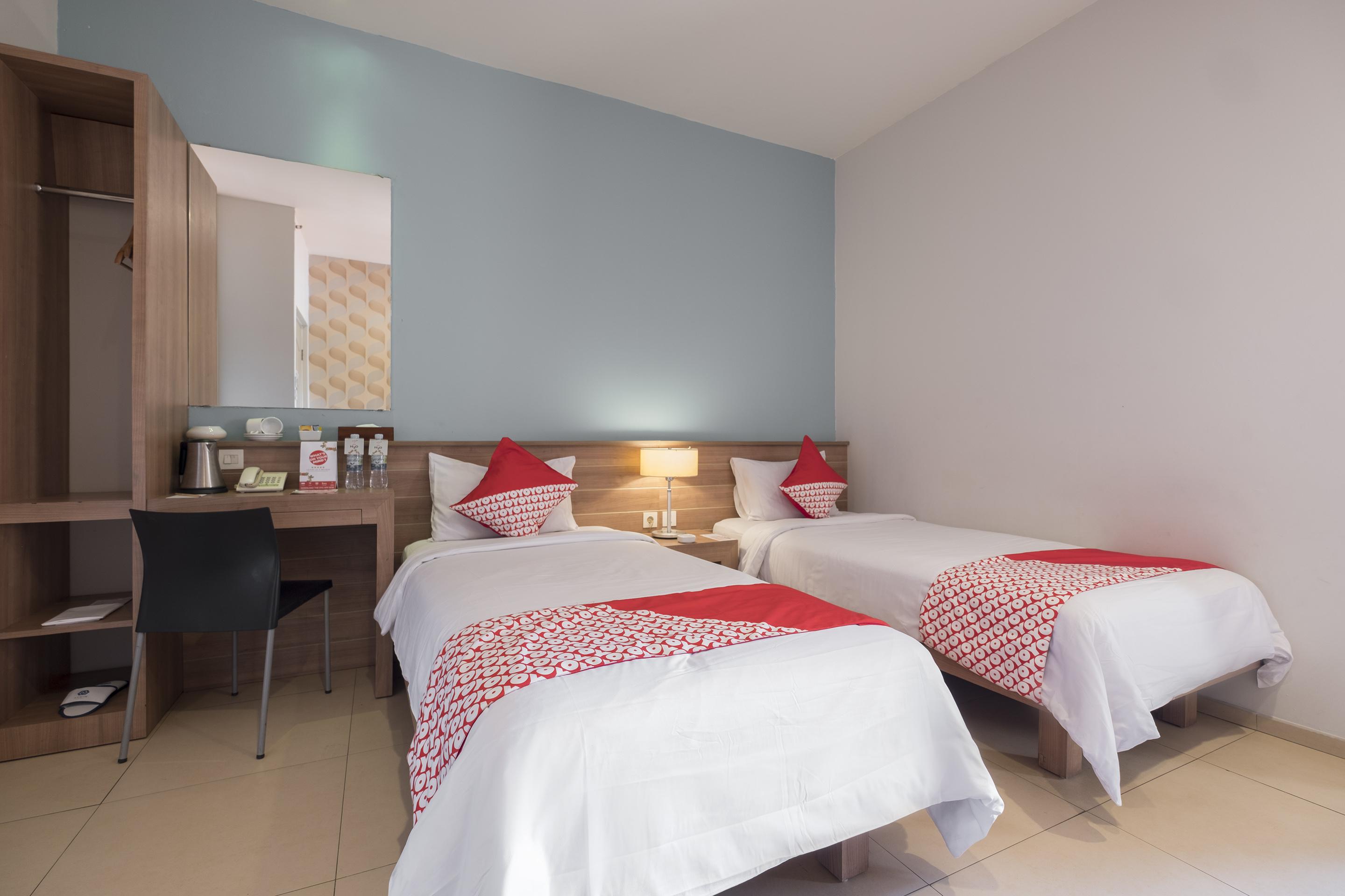 Aswin Hotel And Spa Makassar Exterior photo